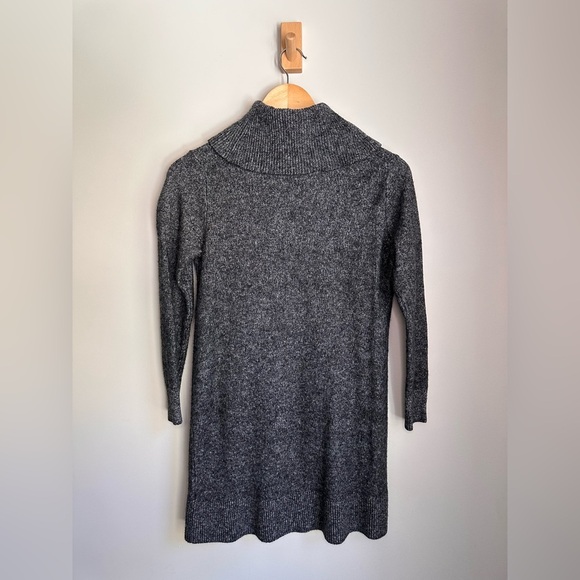 Banana Republic Charcoal Turtleneck Cowl Sweater - Picture 5 of 7